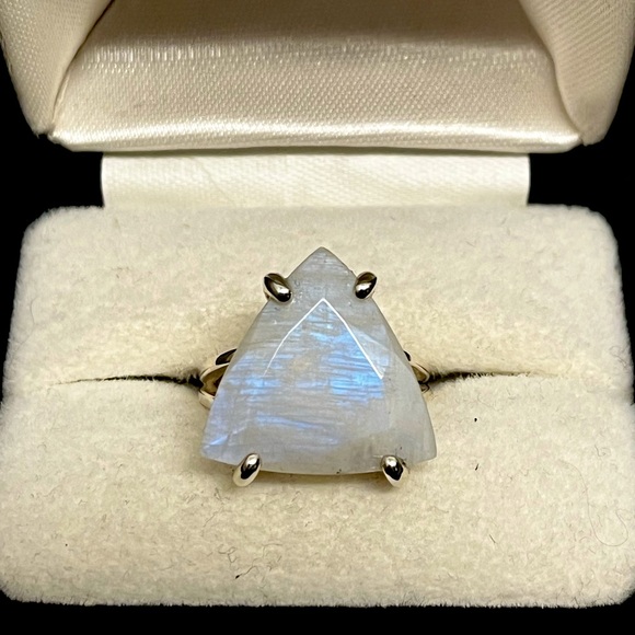 Statement Moonstone Ring, Trillion Cut Stone in Sterling Silver - Picture 3 of 15